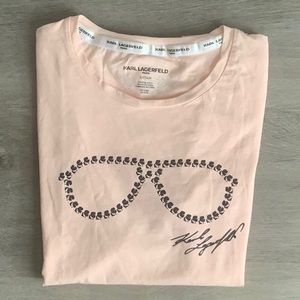 NWOT Karl Lagerfeld Classic Pink T-Shirt Size Small.